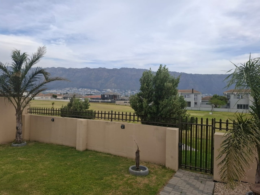 3 Bedroom Property for Sale in Fairview Golf Estate Western Cape